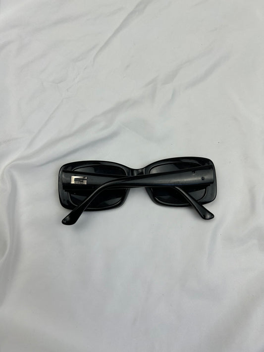 Black logo sunglasses