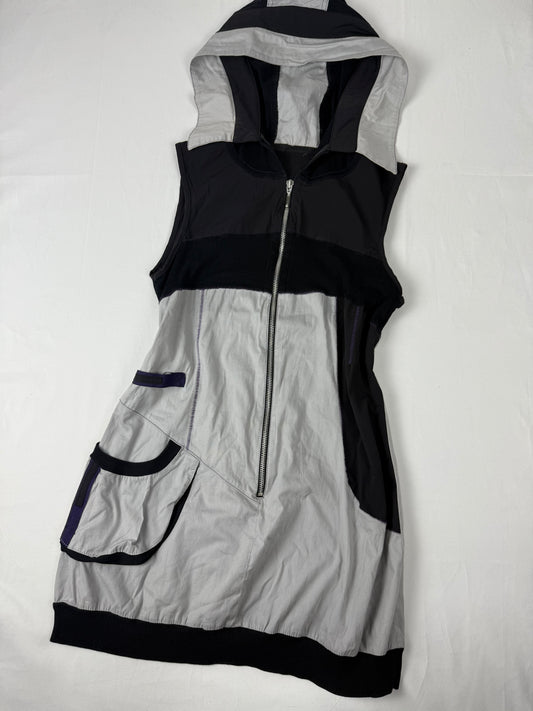 Grey hooded zip up dress (L)