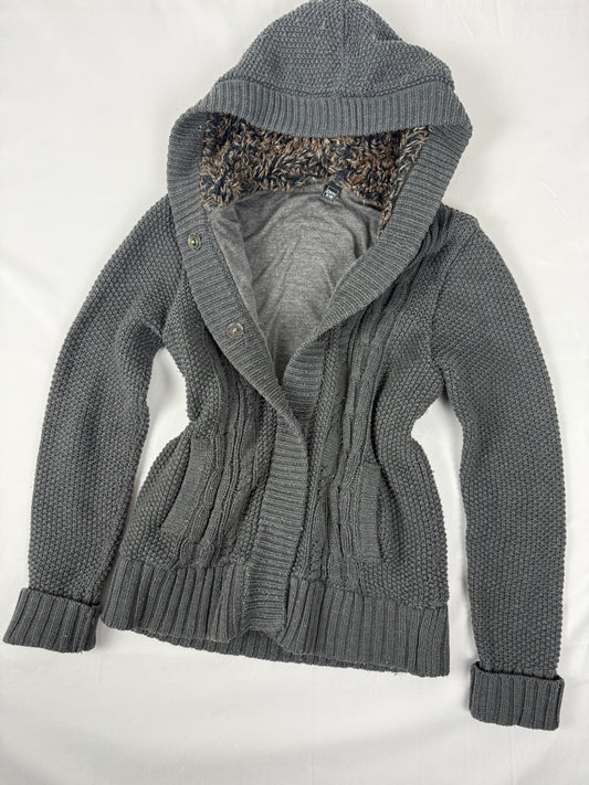 Grey inside faux fur zip up hooded knit jumper (M)
