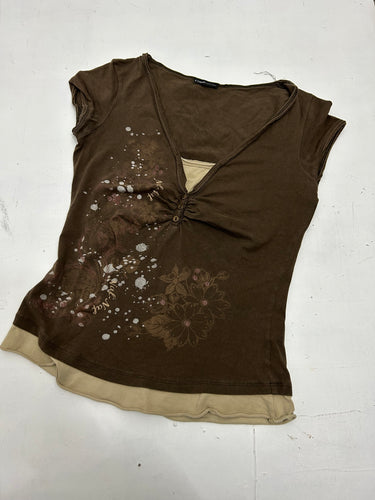 Brown buttons up y2k 90s vintage tee (S/M)