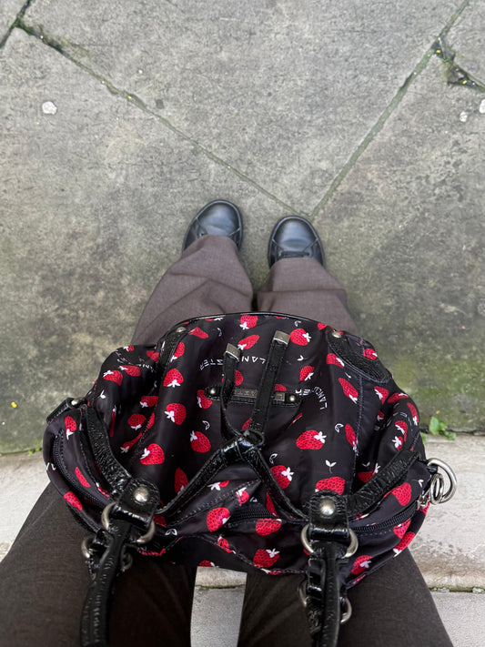 Black strawberries besace shoulder bag (37x23cm)