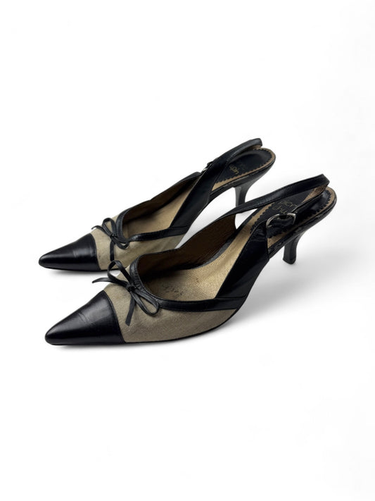 Beige real leather pointed toes kitten heels (37.5)