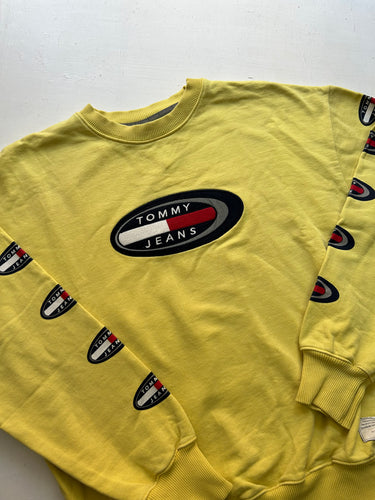 Yellow 90s crewneck sweatshirt (S/M)
