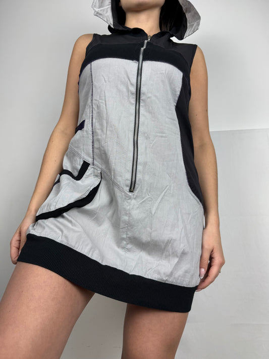 Grey hooded zip up dress (L)