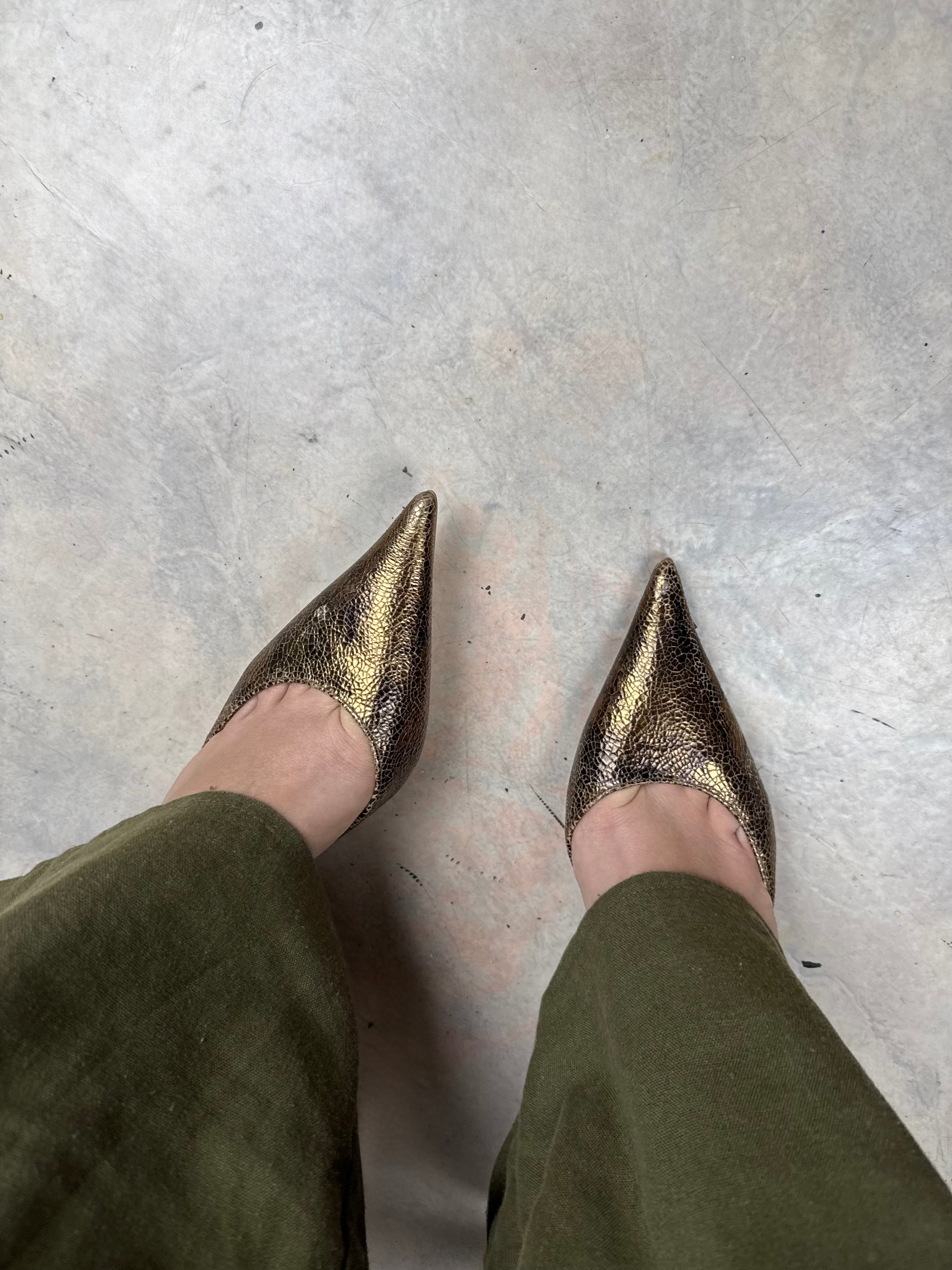 Bronze pointed toes kitten heels mules (37)