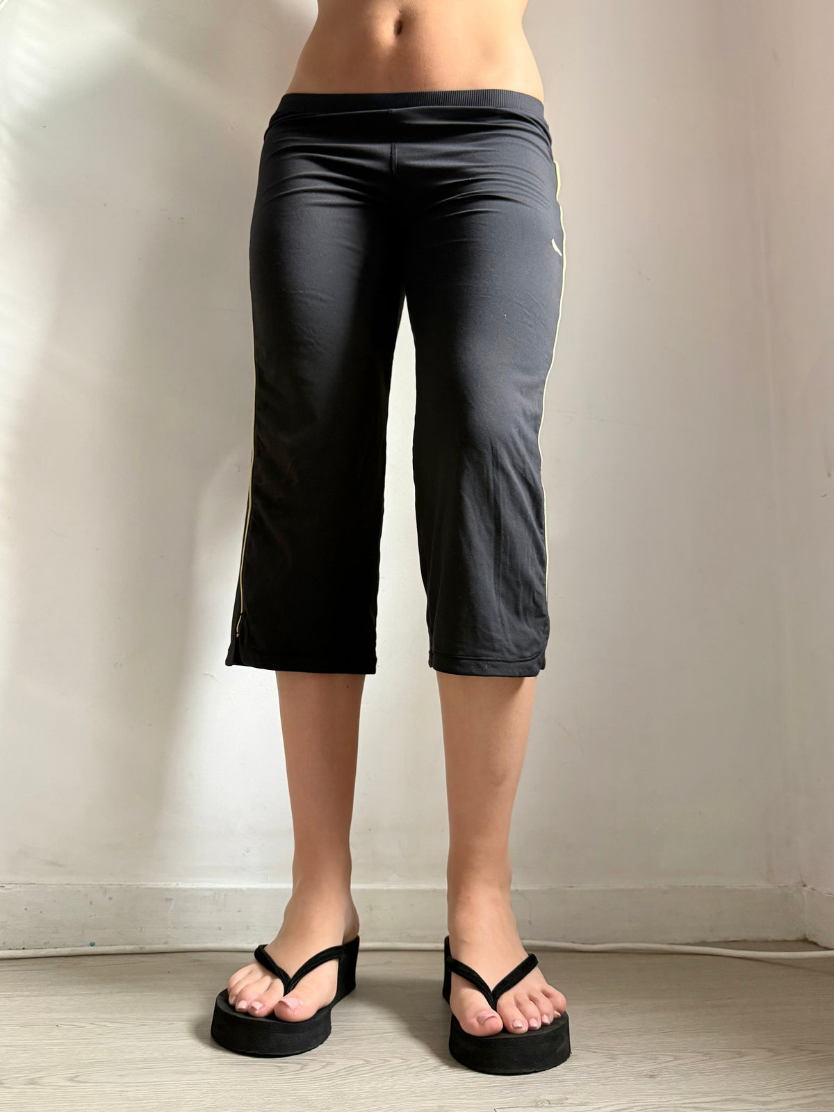 Pantalon droit taille basse en jean noir (XS)