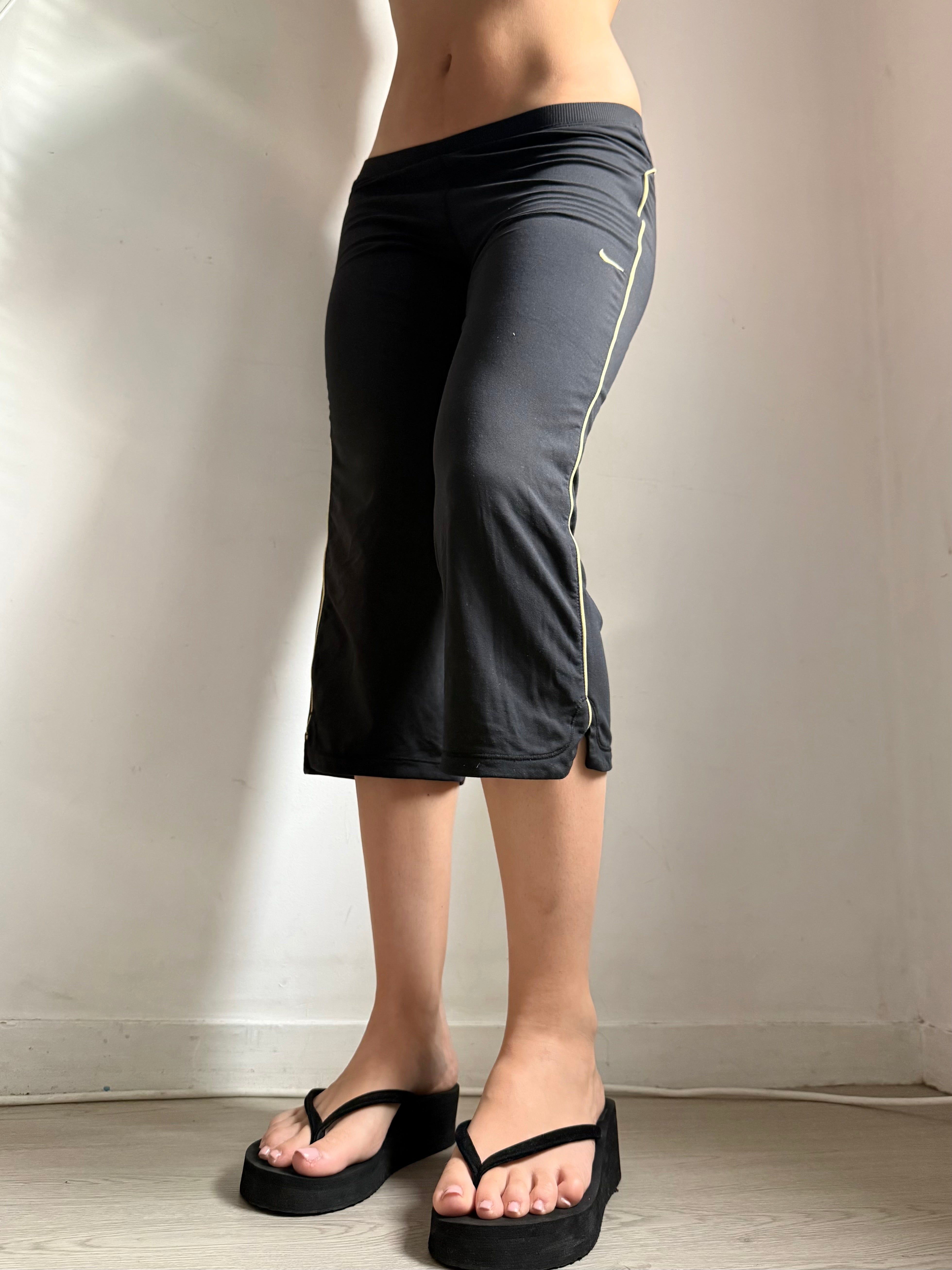 Pantalon droit taille basse en jean noir (XS)