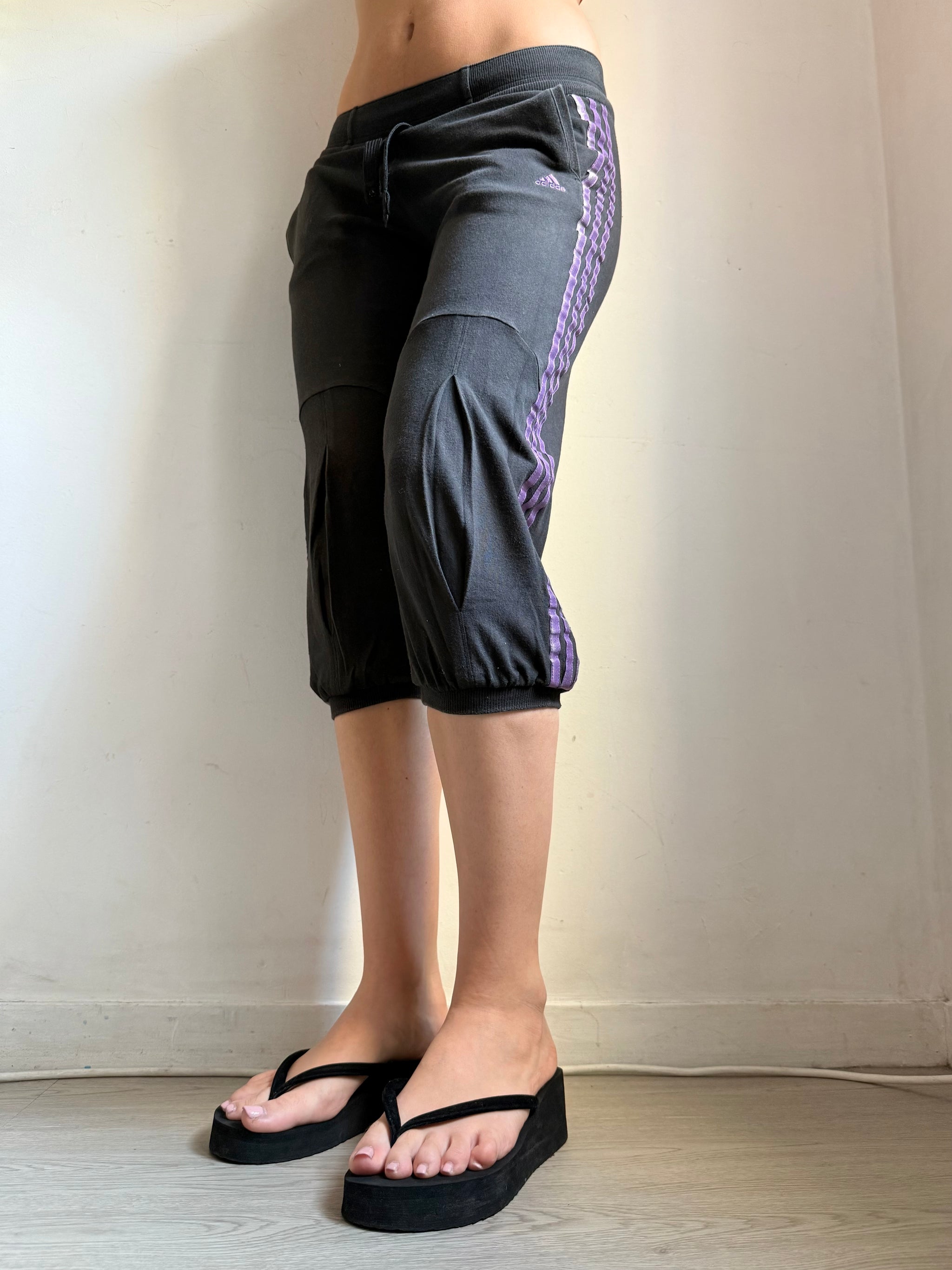Black & purple activewear capri pants (M)