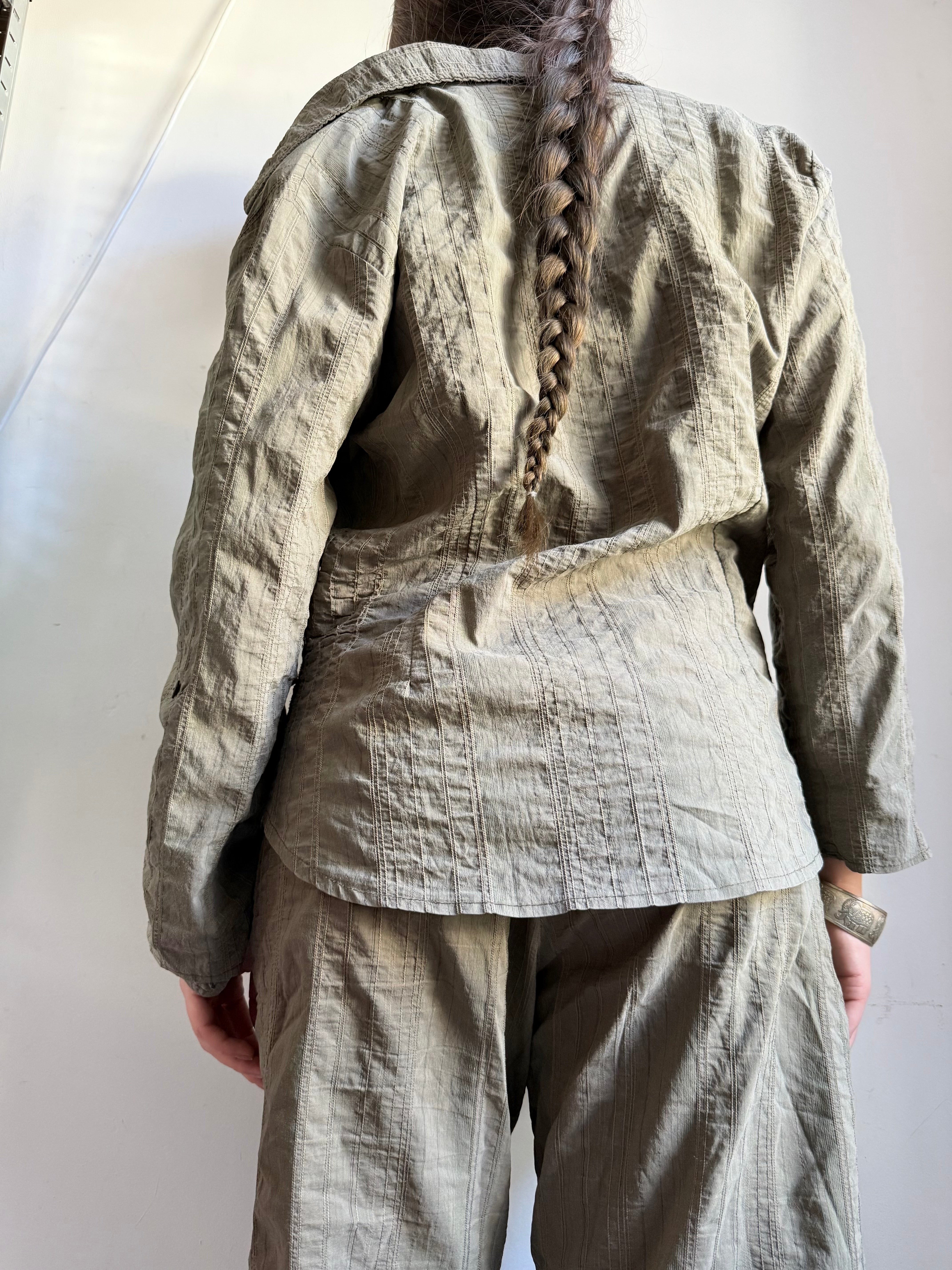 Khaki long sleeves shirt + capri pants set (XL)