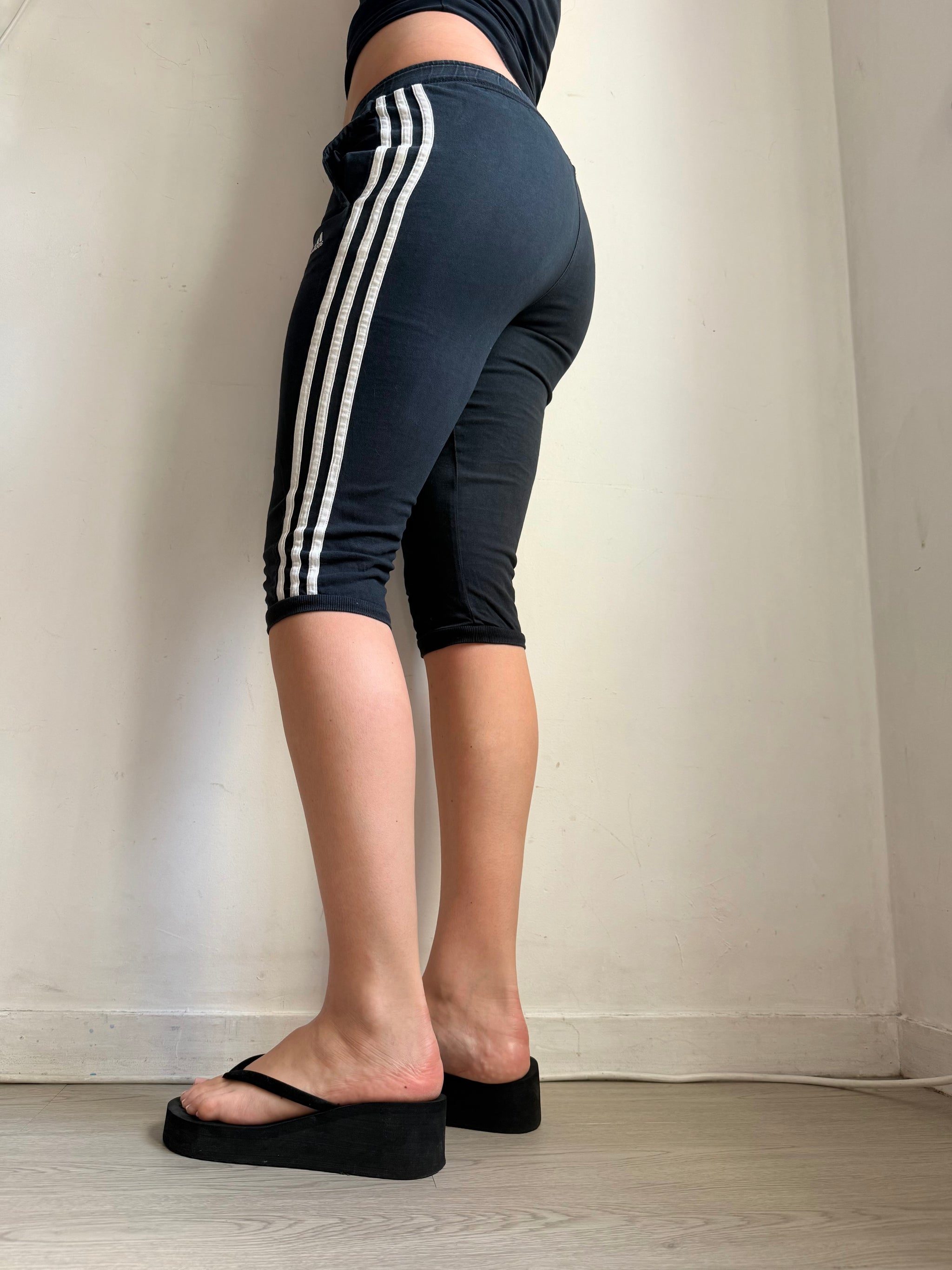 Black activewear capri pants (XS)