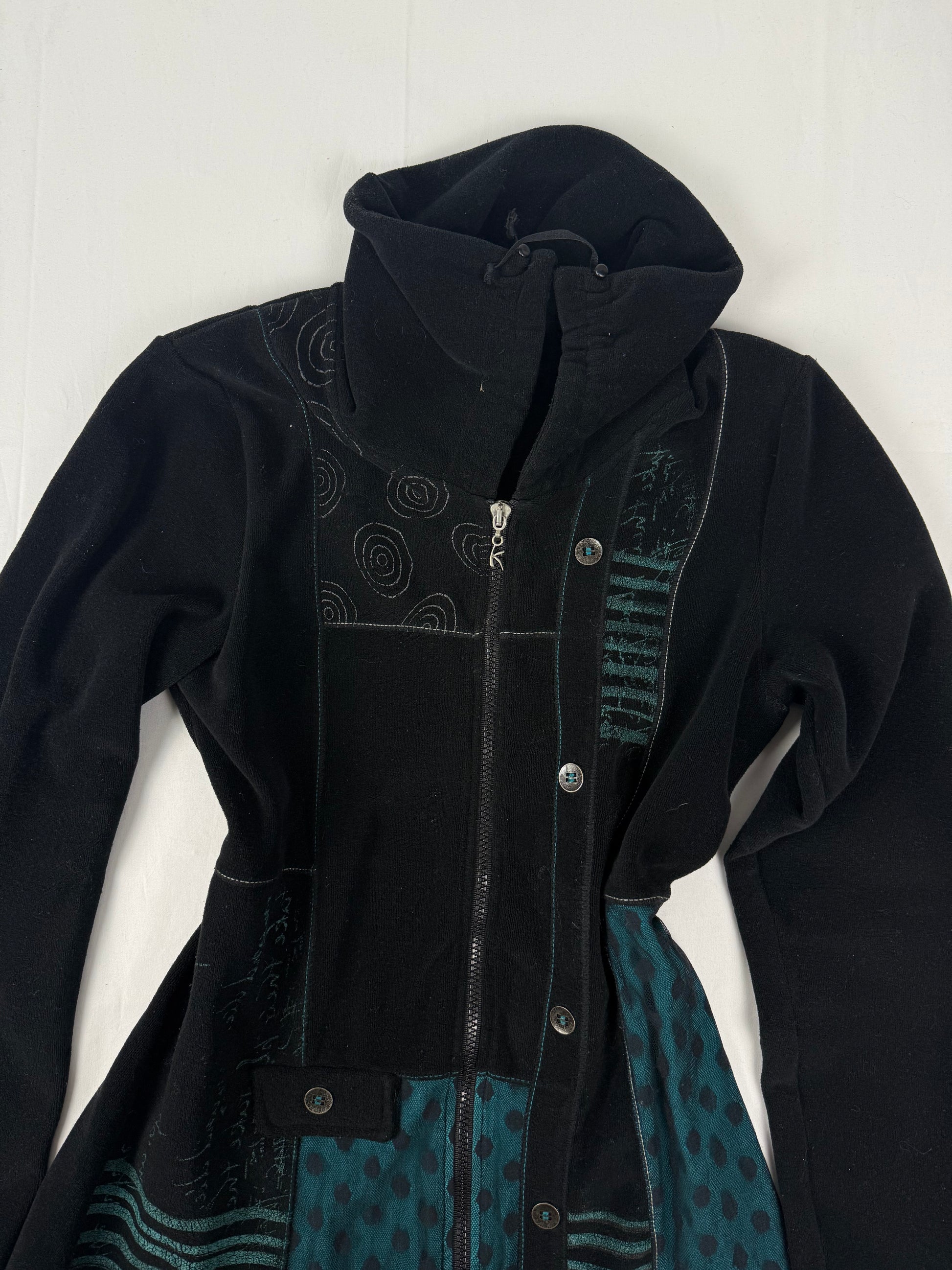 Black fleece patchwork tight fit zip up jacket (M)