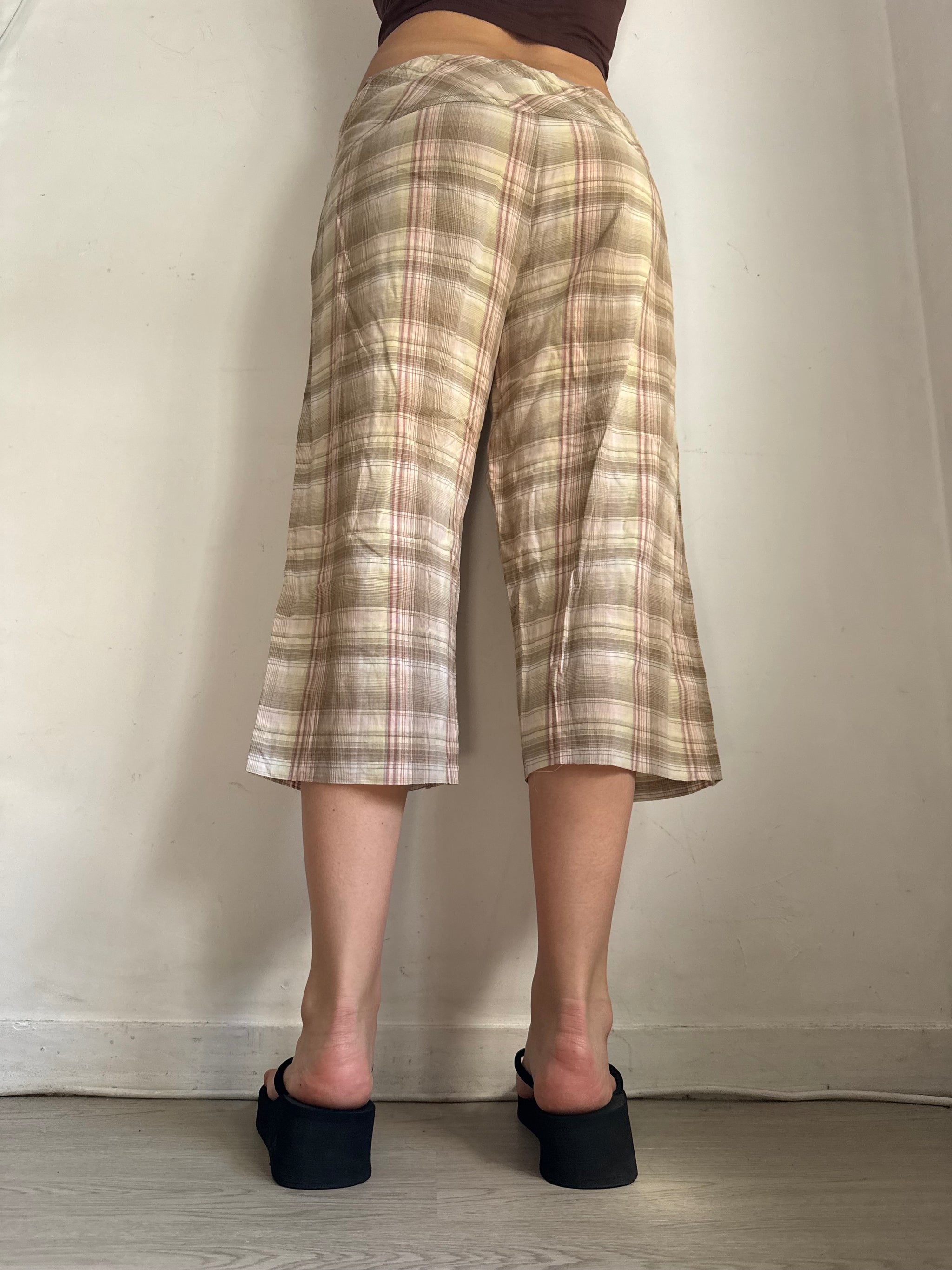 Beige low rise check print capri pants (XL)
