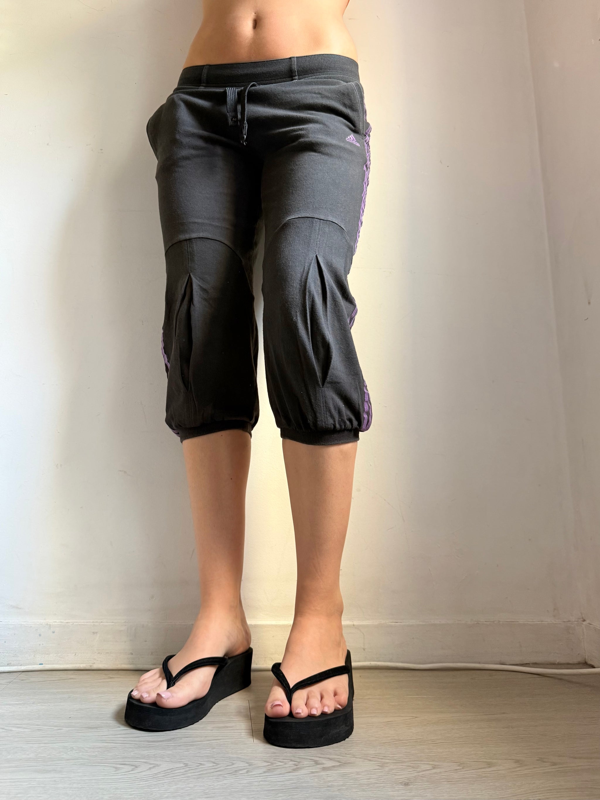 Black & purple activewear capri pants (M)