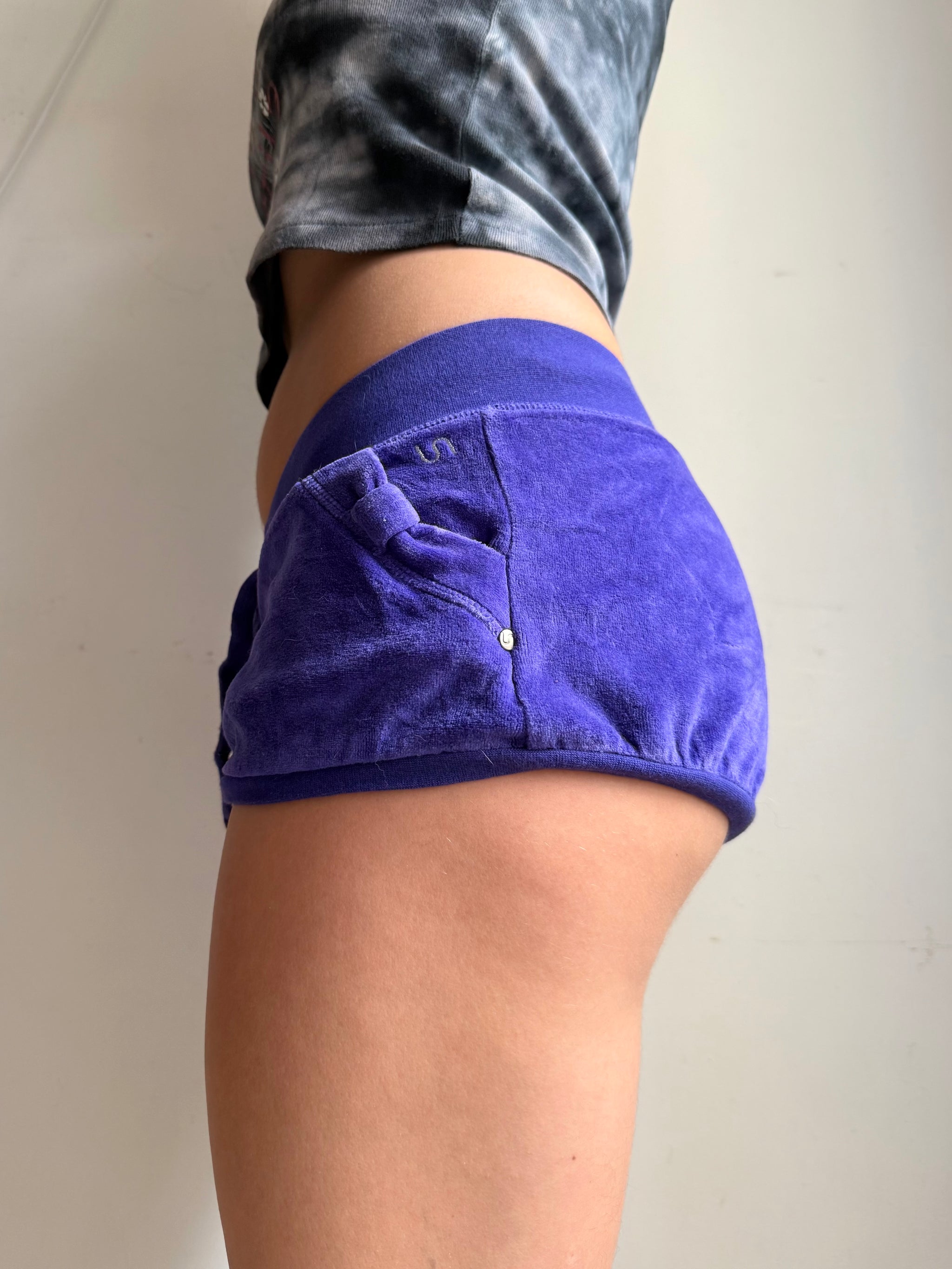 Purple velvet mini short (S)