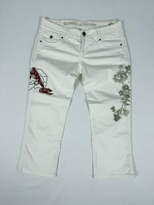 White low rise embroidered denim capri pants (M/L)