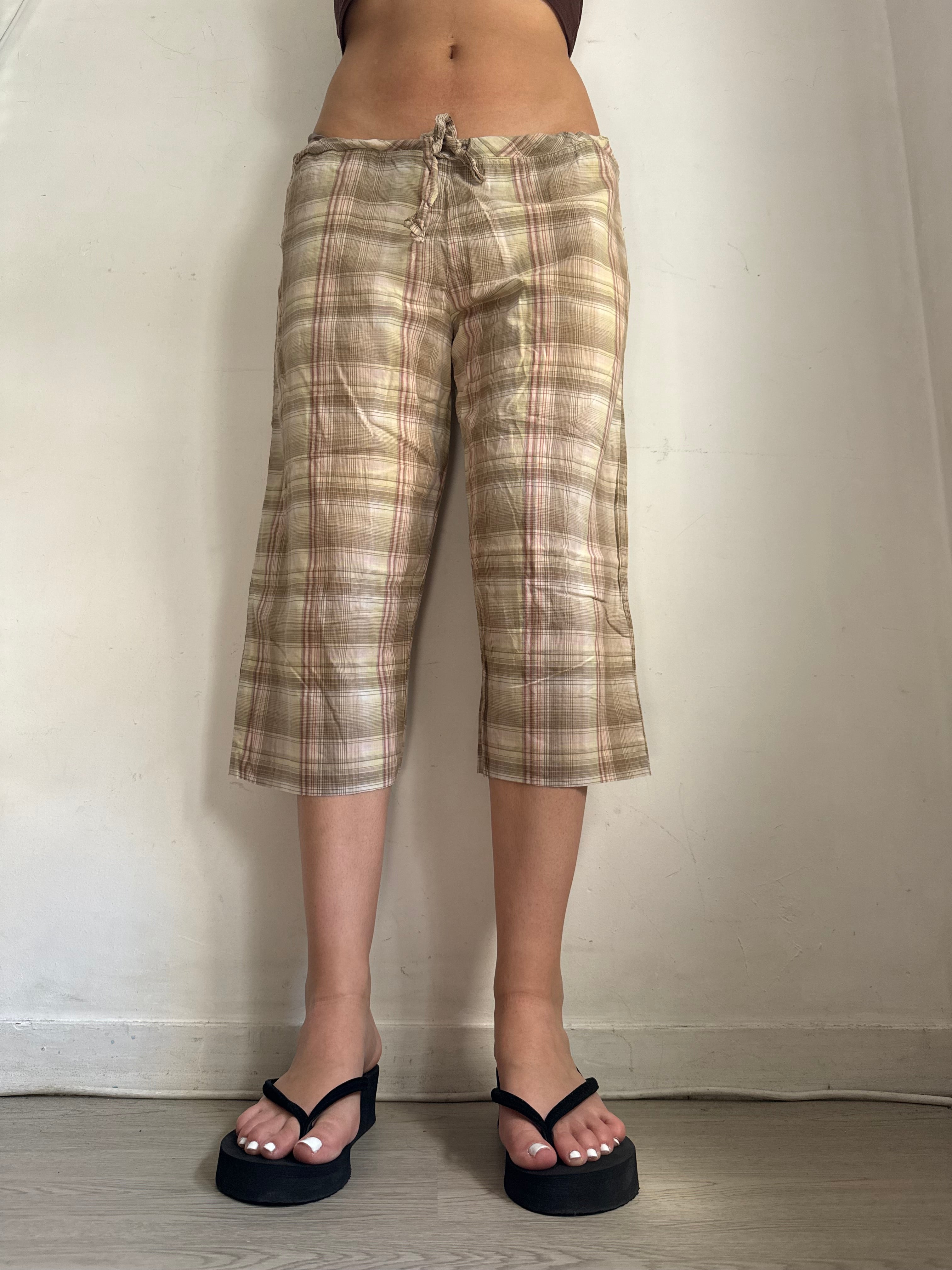Beige low rise check print capri pants (XL)