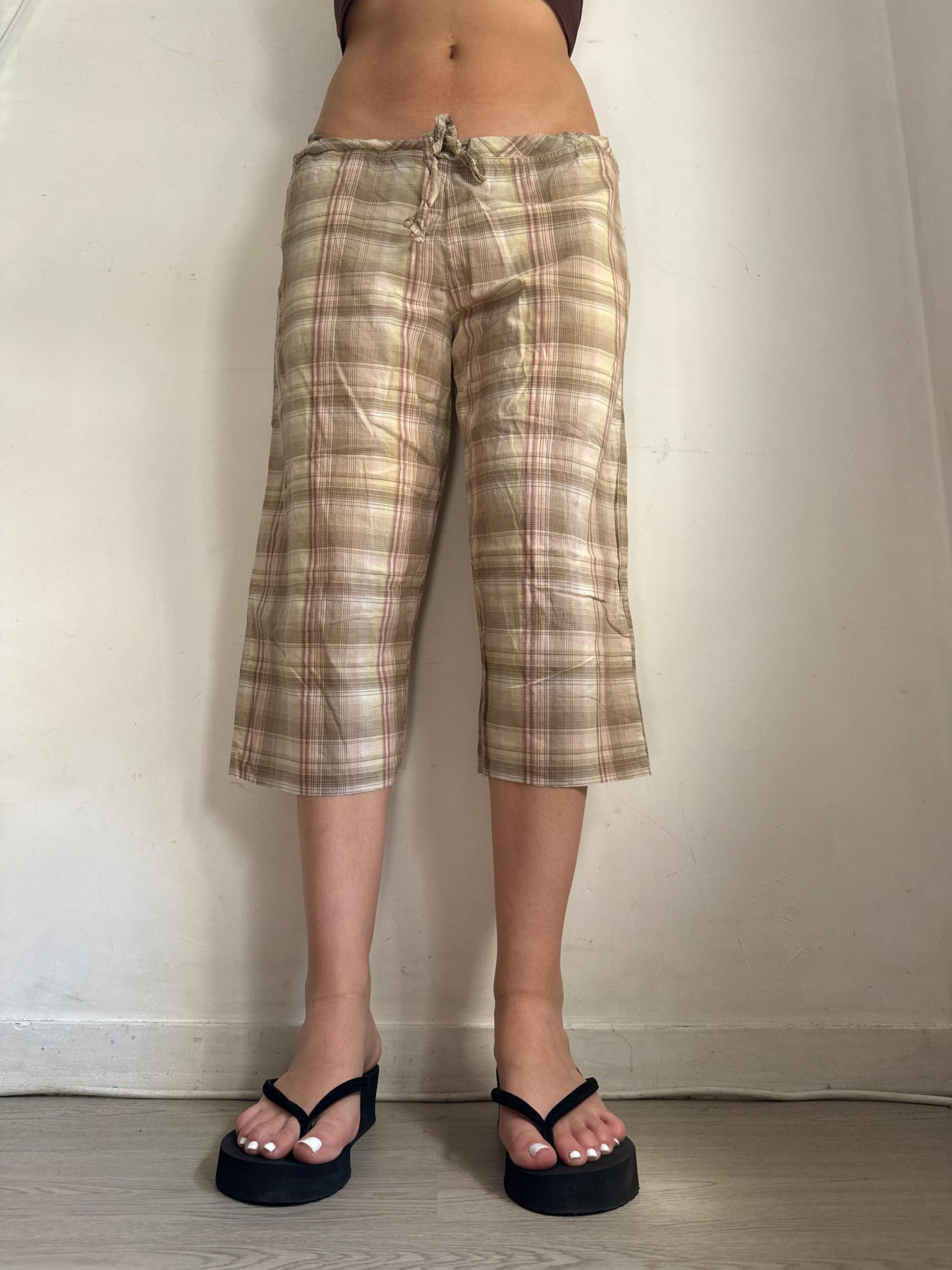 Beige low rise check print capri pants (XL)