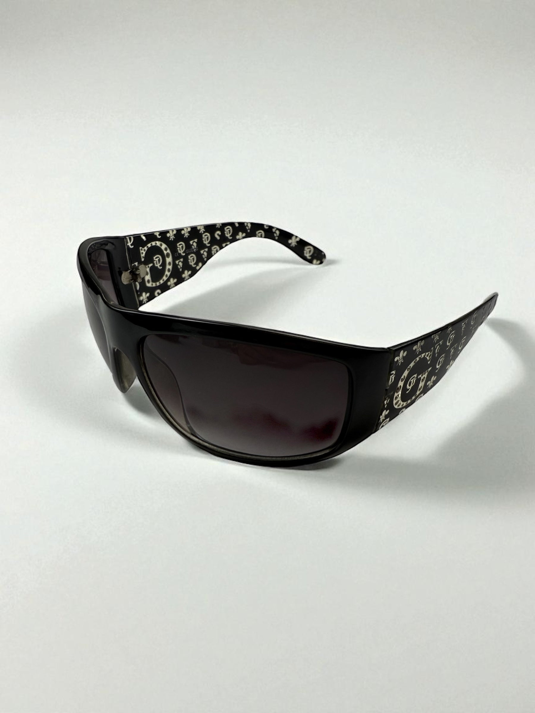 Black 2000s sunglasses