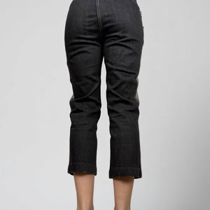 Black denim low rise capri pants (M)