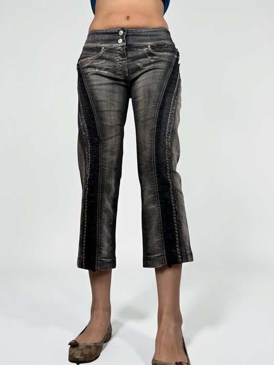 Black denim low rise capri pants (M)