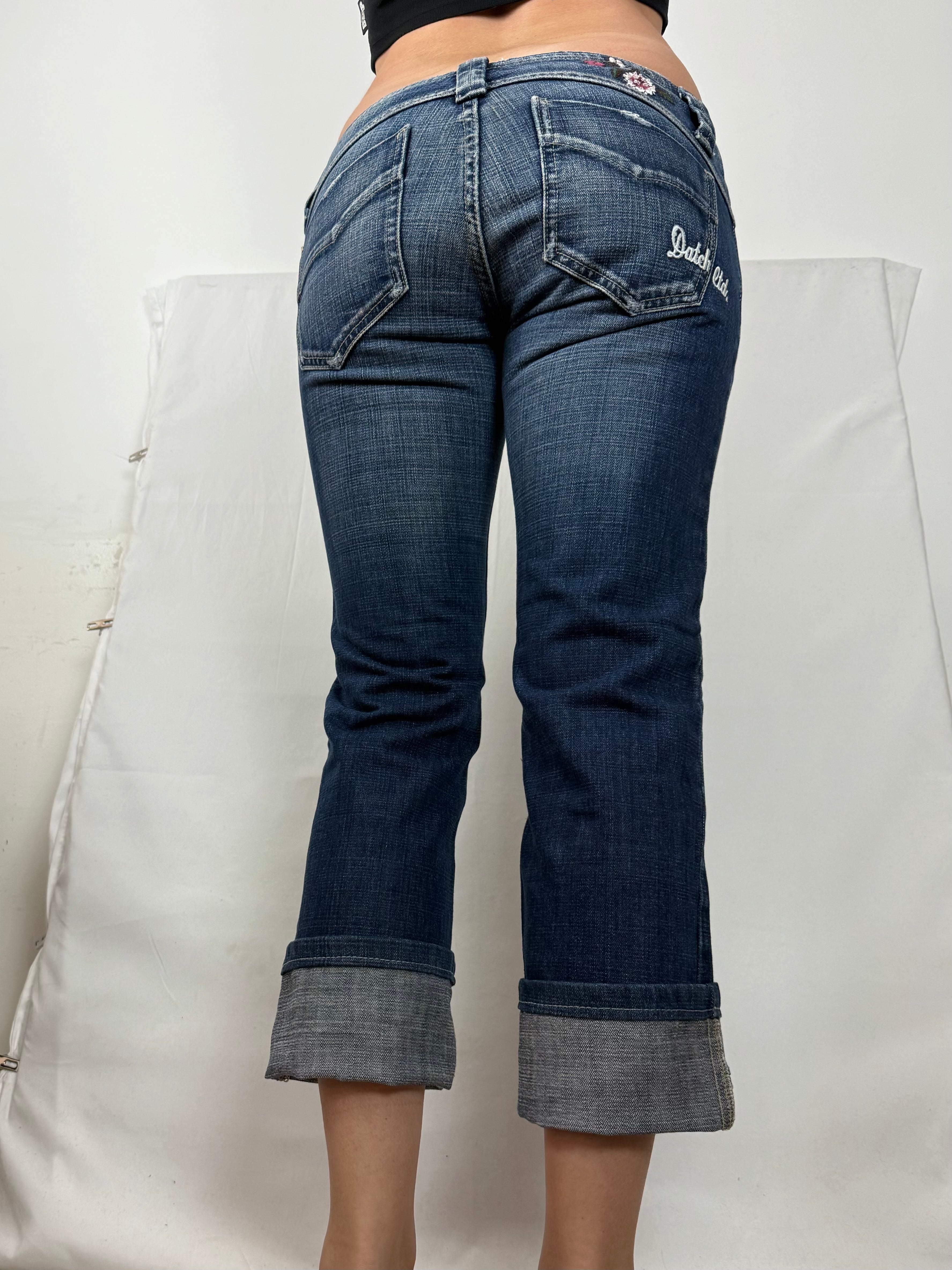 Navy blue embroidered floral low rise capri pants (S)