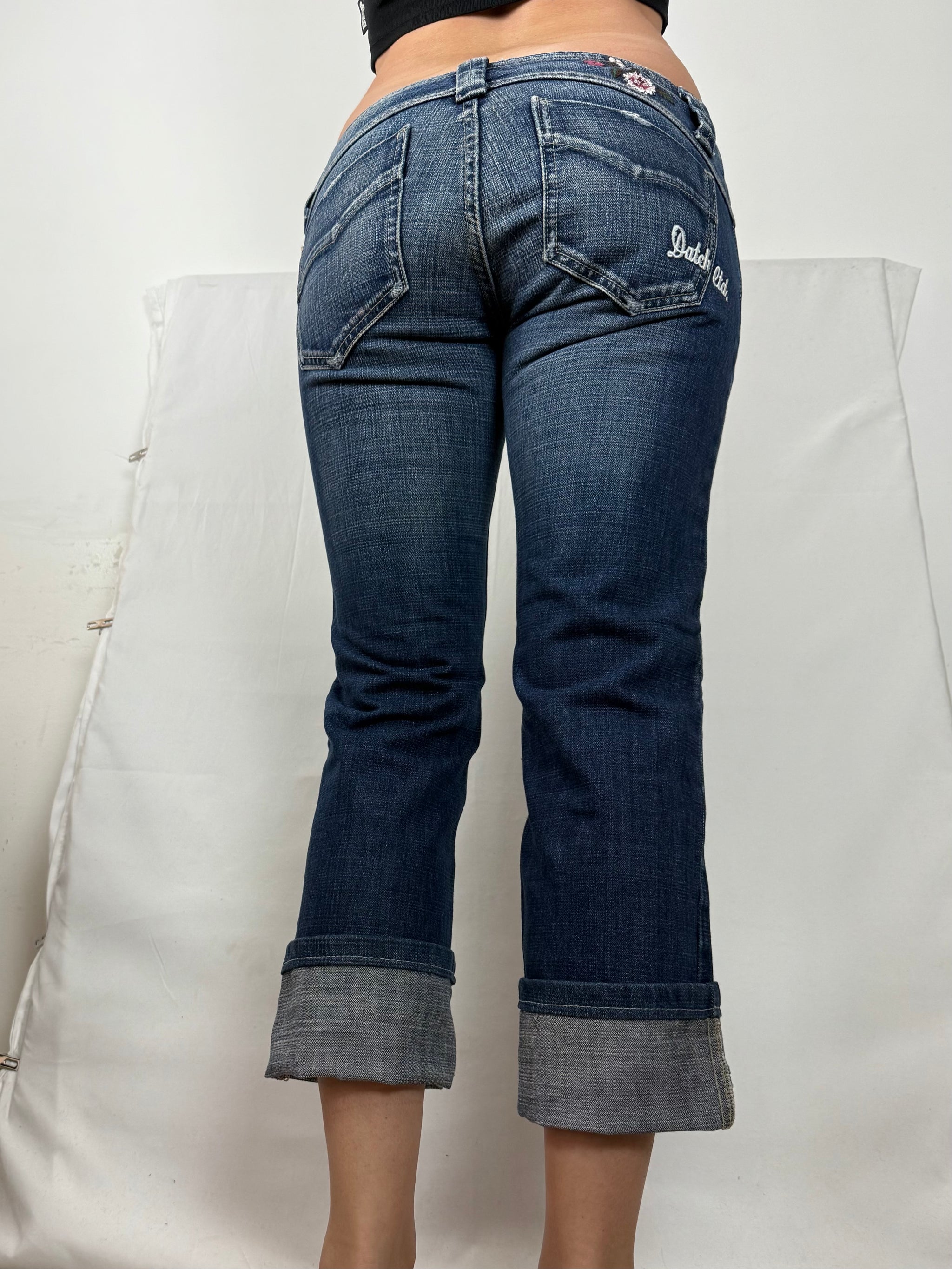 Navy blue embroidered floral low rise capri pants (S)