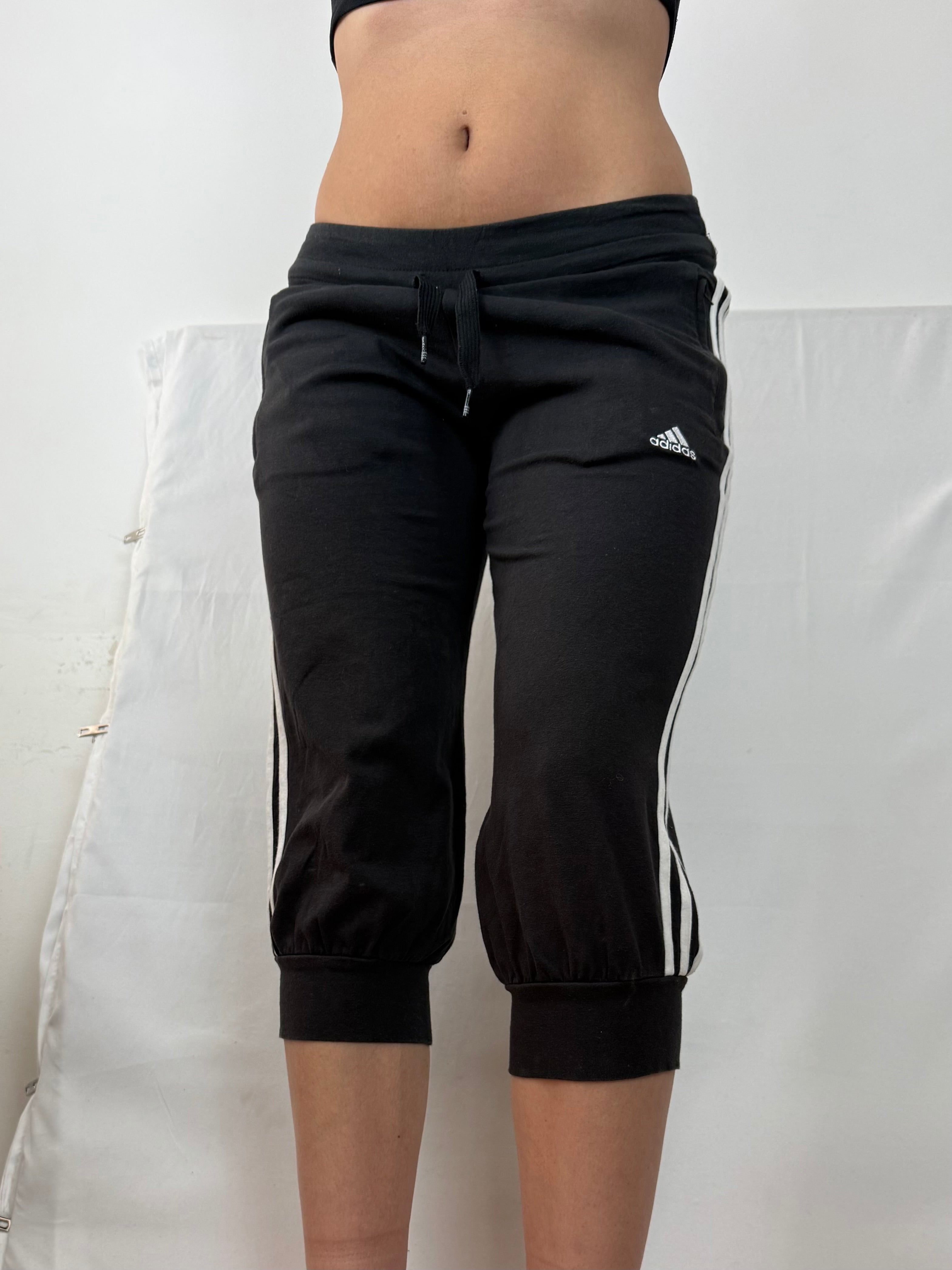 Black activewear low waist capri pants (S/M)