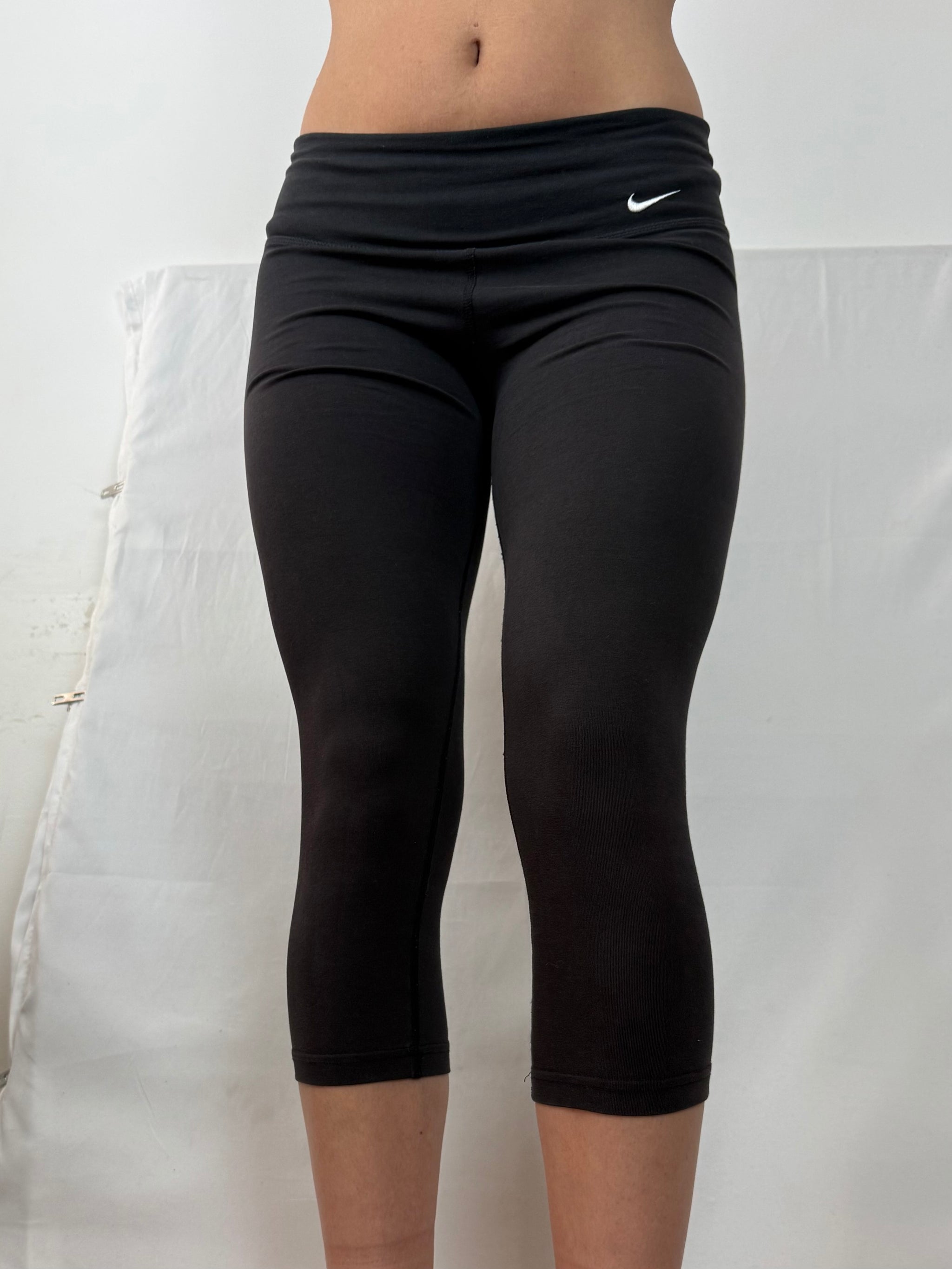 Black activewear low waist capri leggings pants (S)