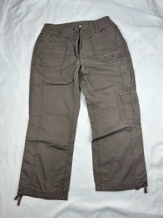Khaki cotton low rise capri pants (S)