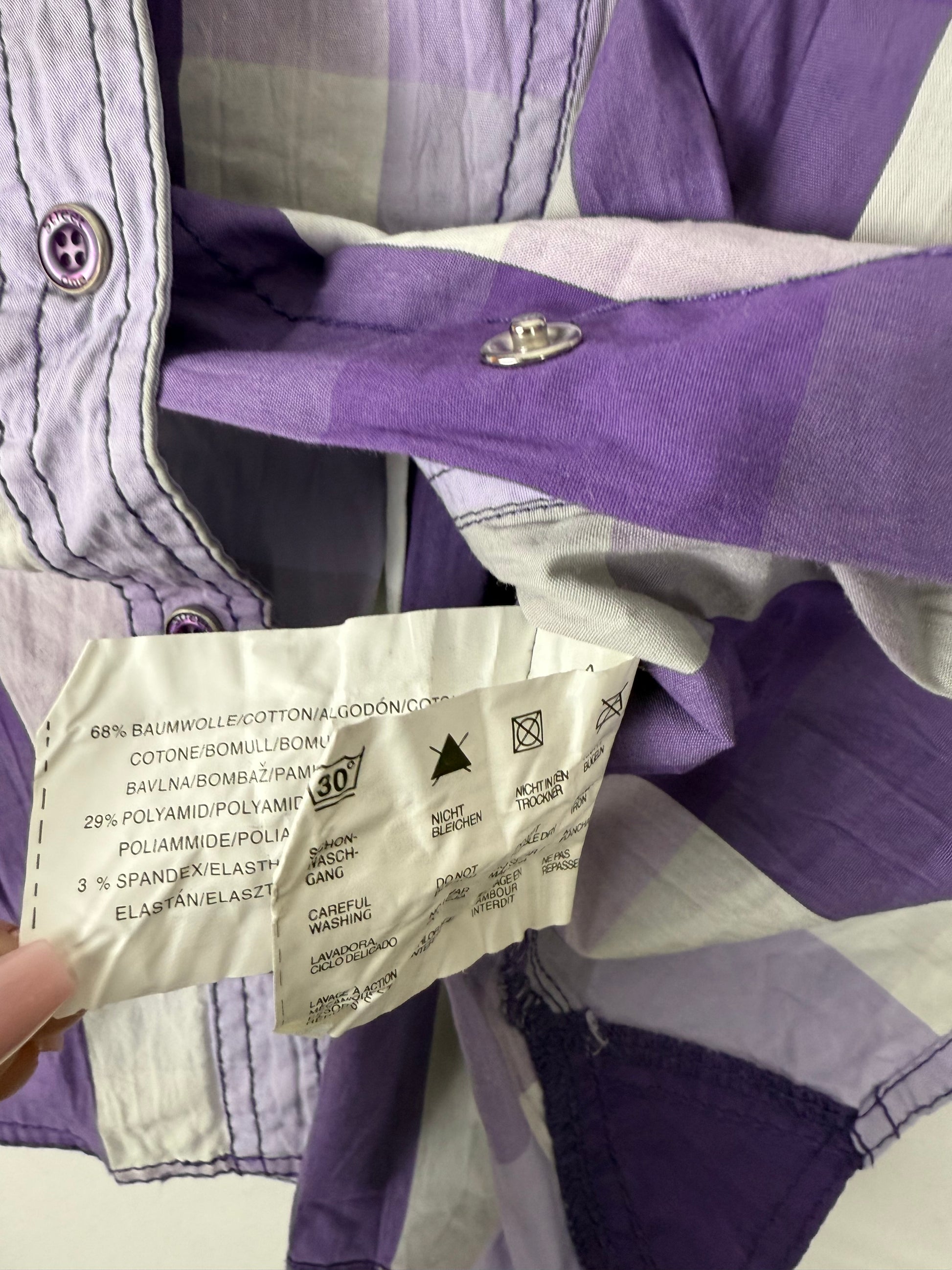 Purple check buttons up tee (L)