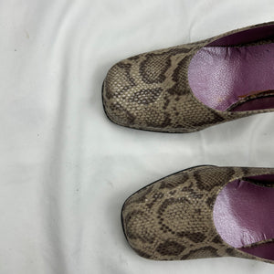 Beige snake print square toes 100% leather heels (38)