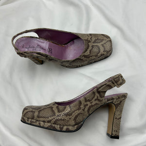 Beige snake print square toes 100% leather heels (38)