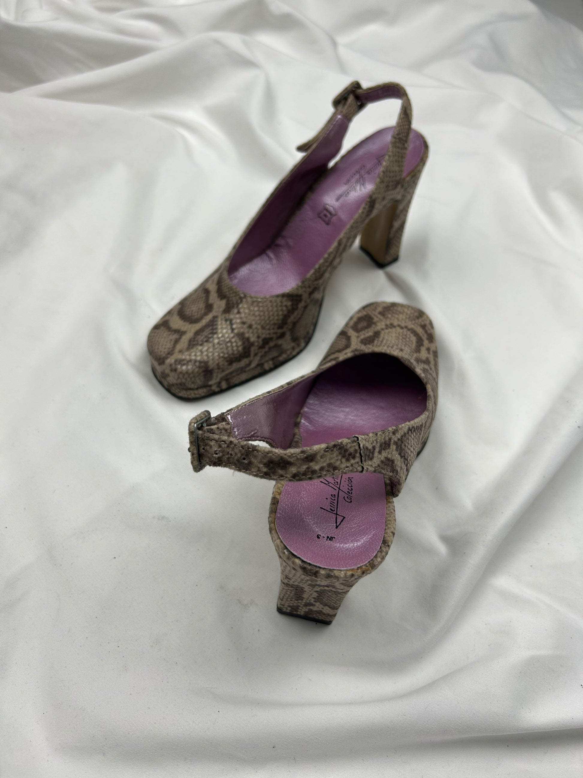 Beige snake print square toes 100% leather heels (38)