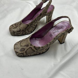 Beige snake print square toes 100% leather heels (38)