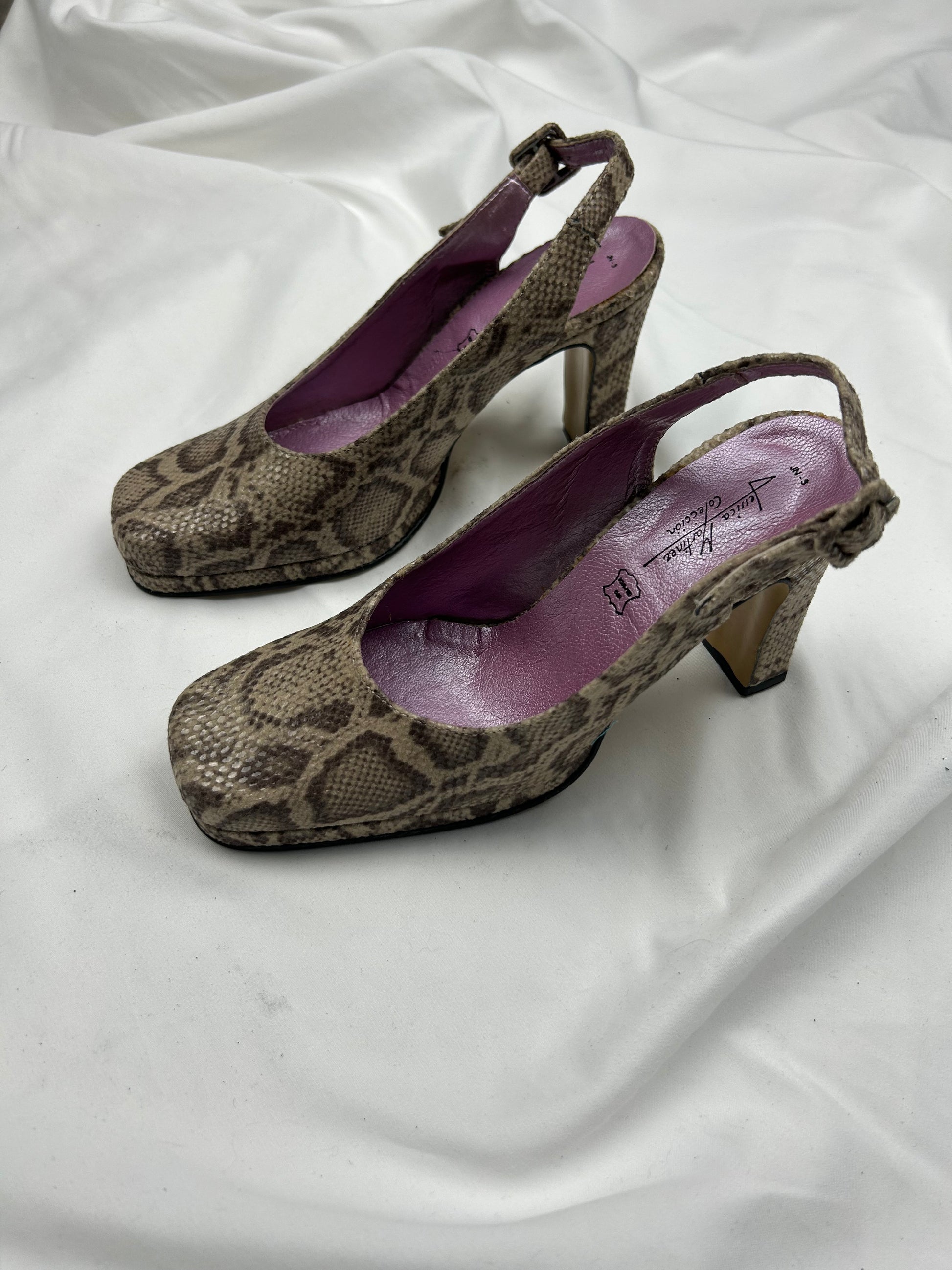 Beige snake print square toes 100% leather heels (38)