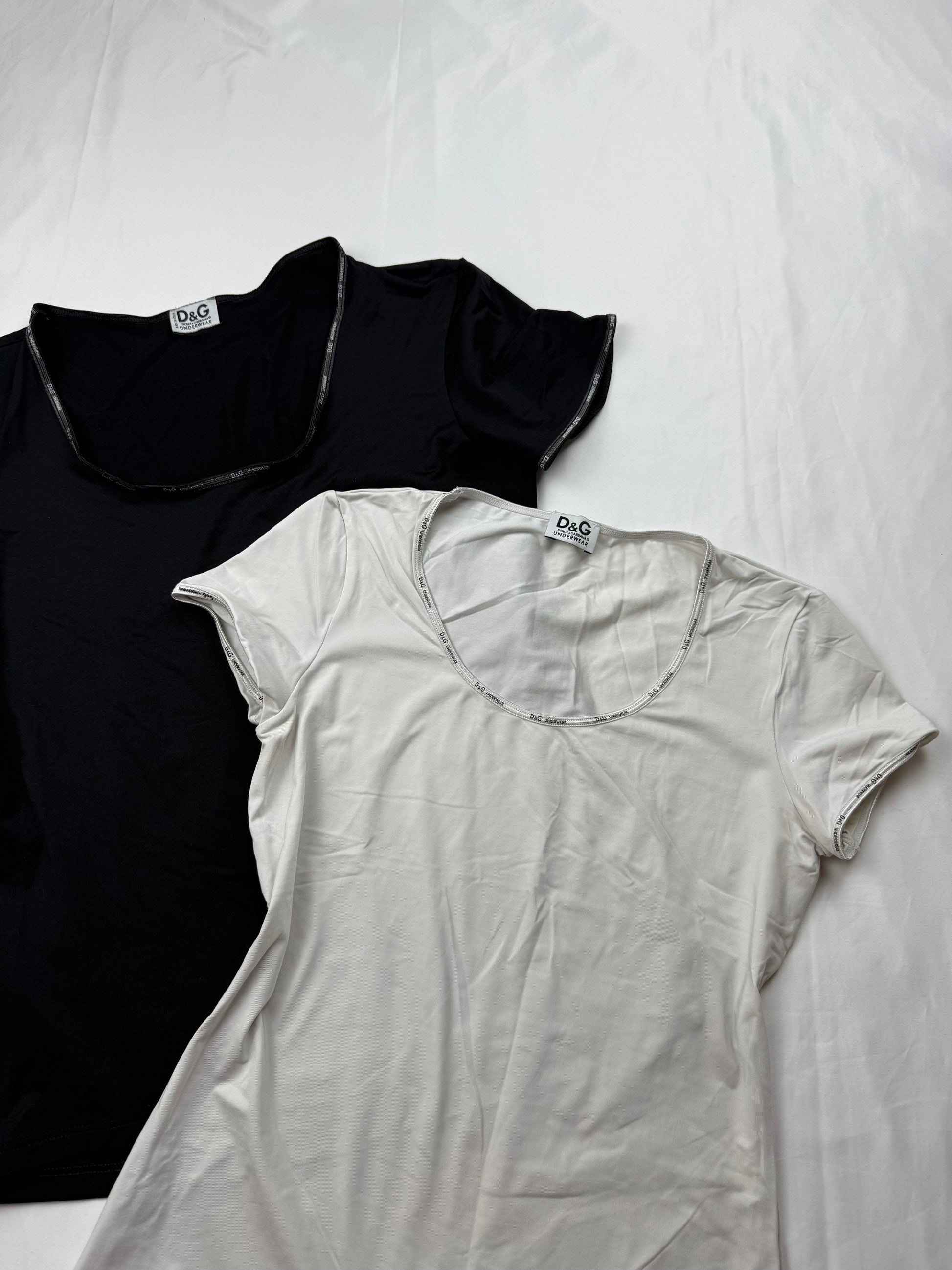 Black lycra tight fit logo tee (XL)
