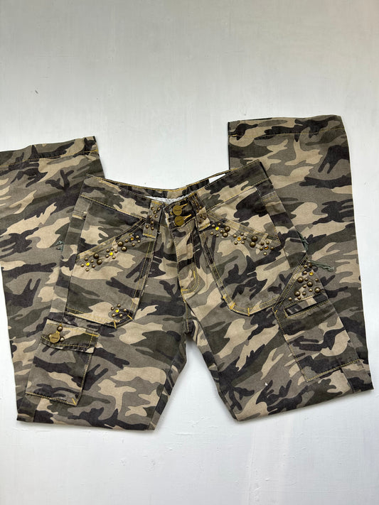 Khaki camo print low rise baggy pants (XXS/XS)