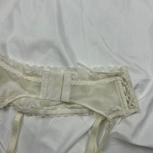Cream white  suspender belt (S)