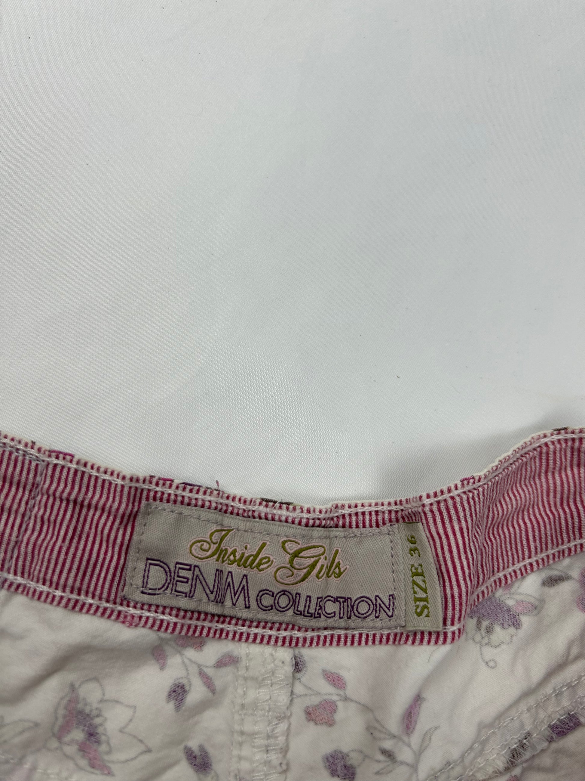 White floral denim low rise mini short (XS)