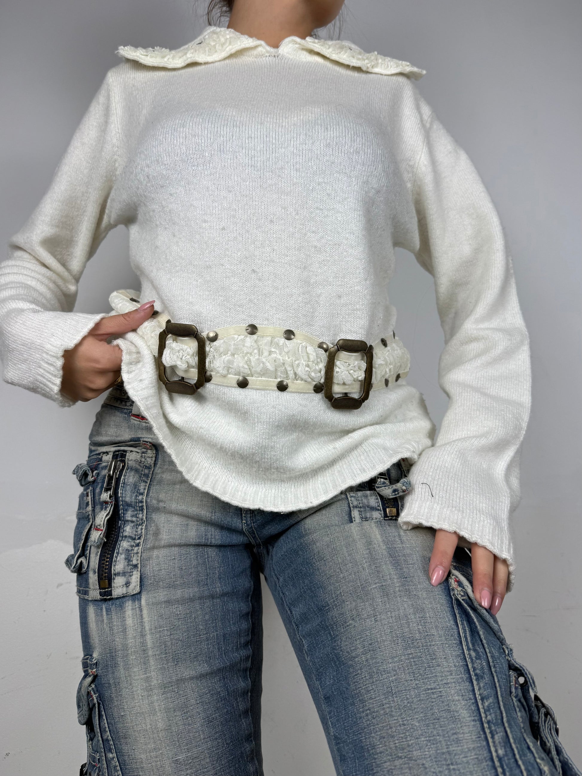 White buckle belt jumper (L)