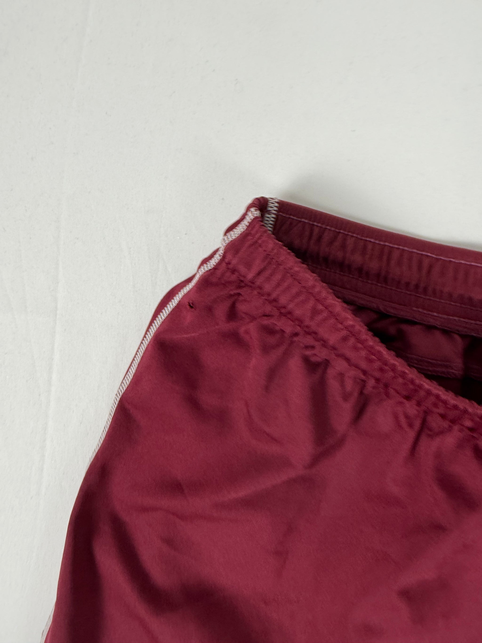 Burgundy low rise mid short (S)