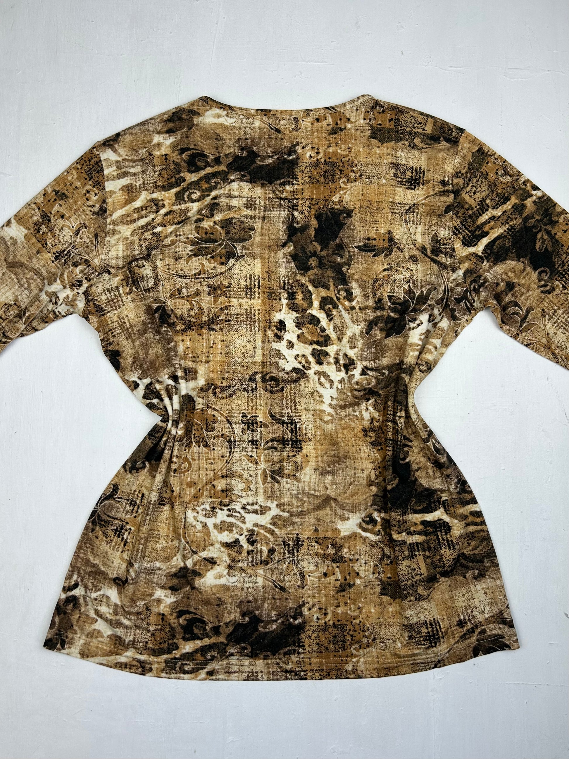 Beige graphic long sleeves top (M/L)
