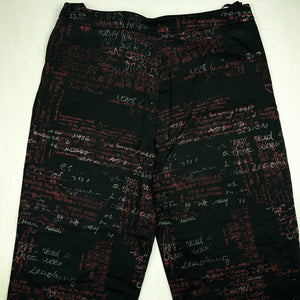 Black graphic mid rise capri pants (M)