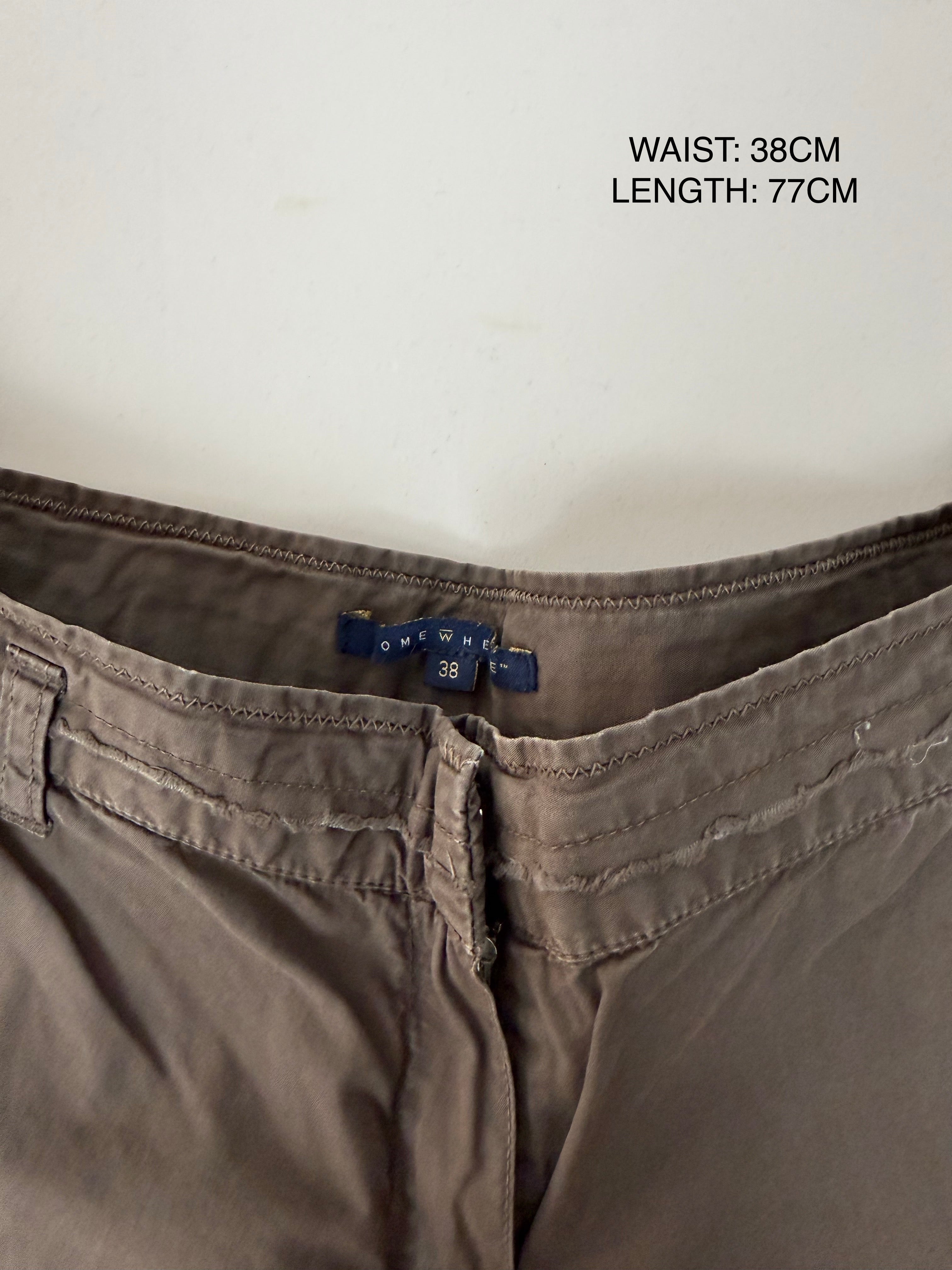 Khaki baggy capri pants (M)