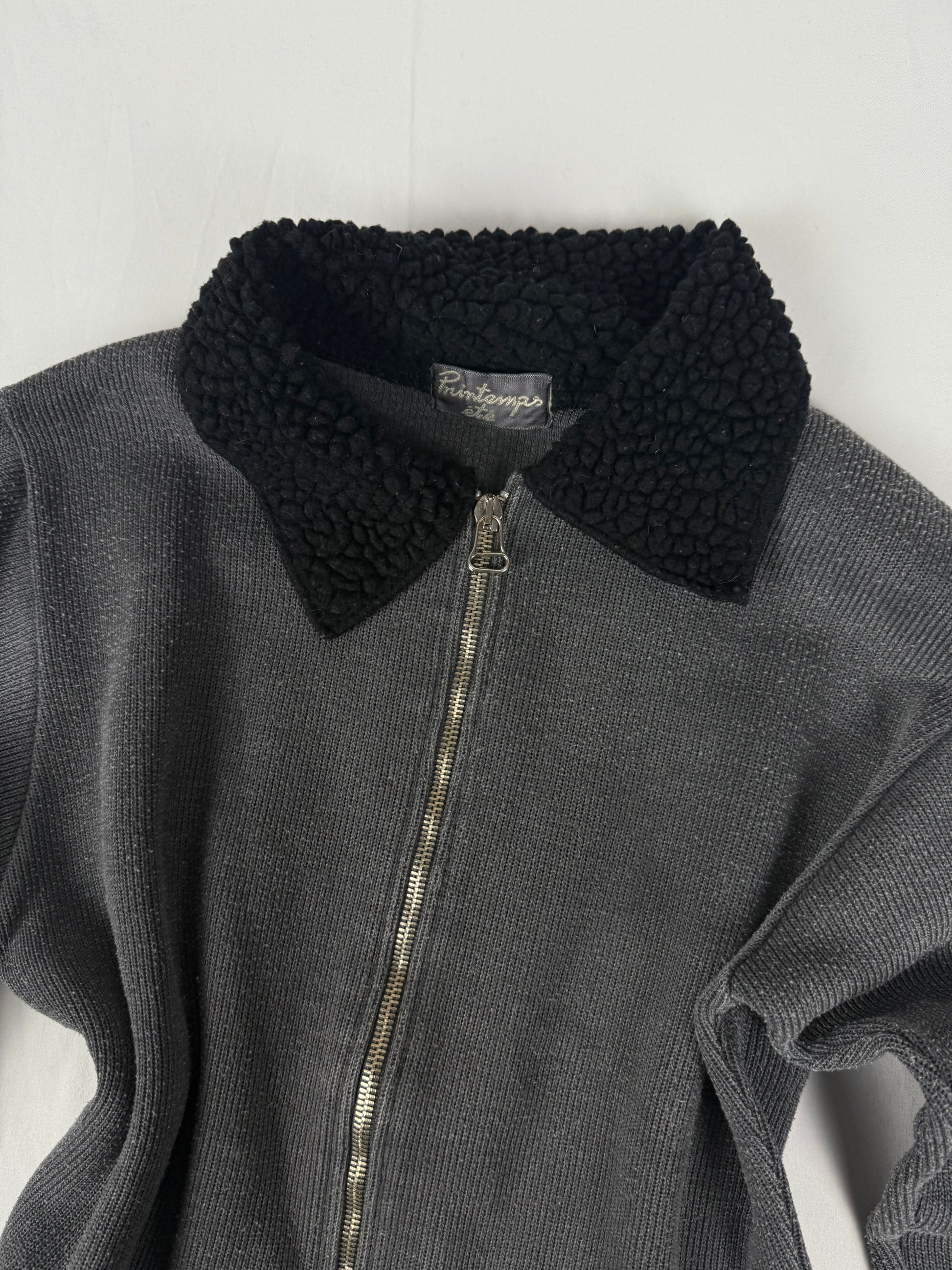 Grey ribbed zip up jacket (S/M)