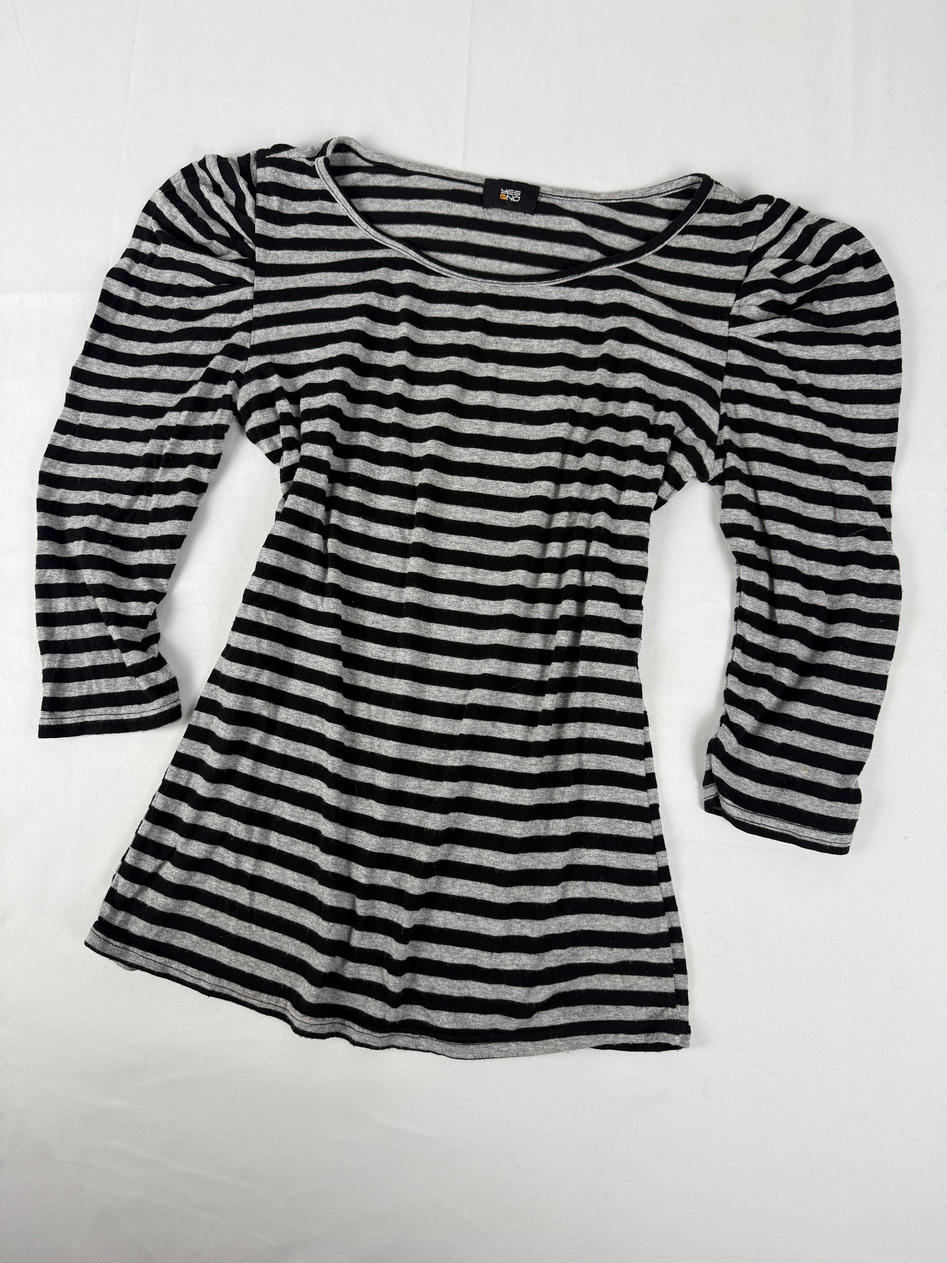 Grey striped long sleeves top (M/L)