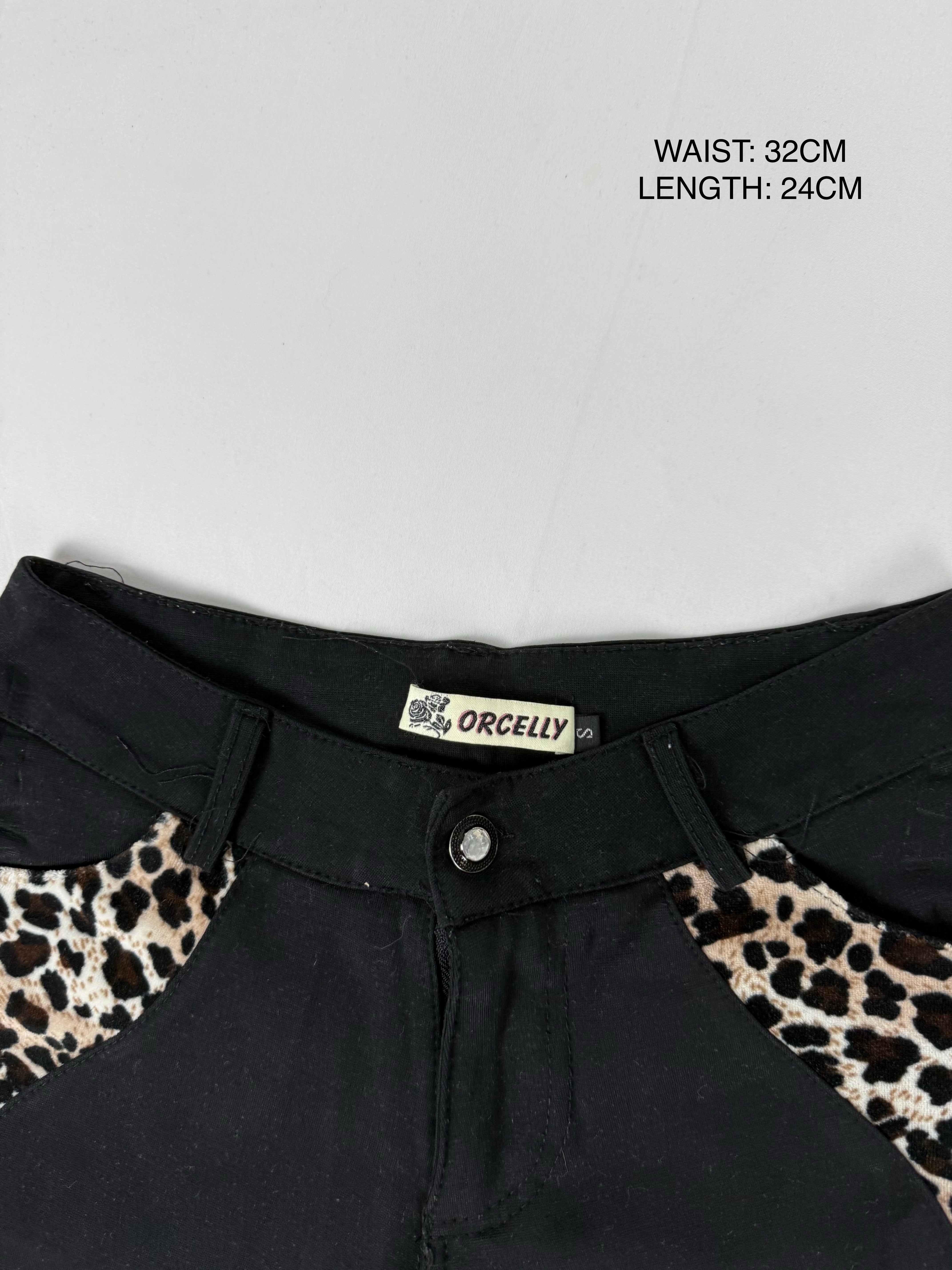 Black animal print stretchy low rise mini short (S)