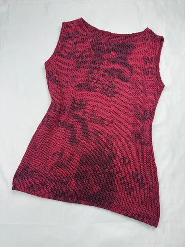 Red graphic knitted tank top (S/M)