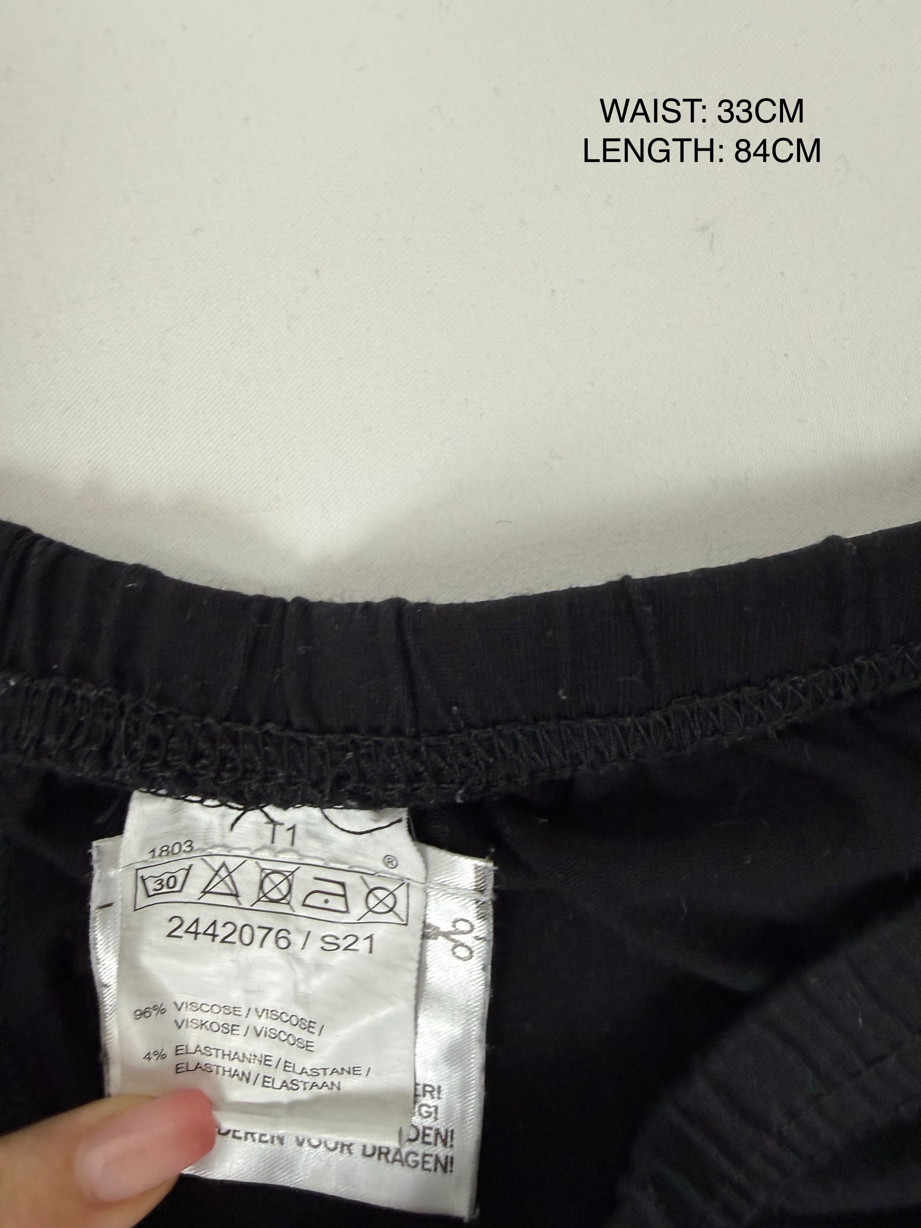 Black capri legging pants (S)