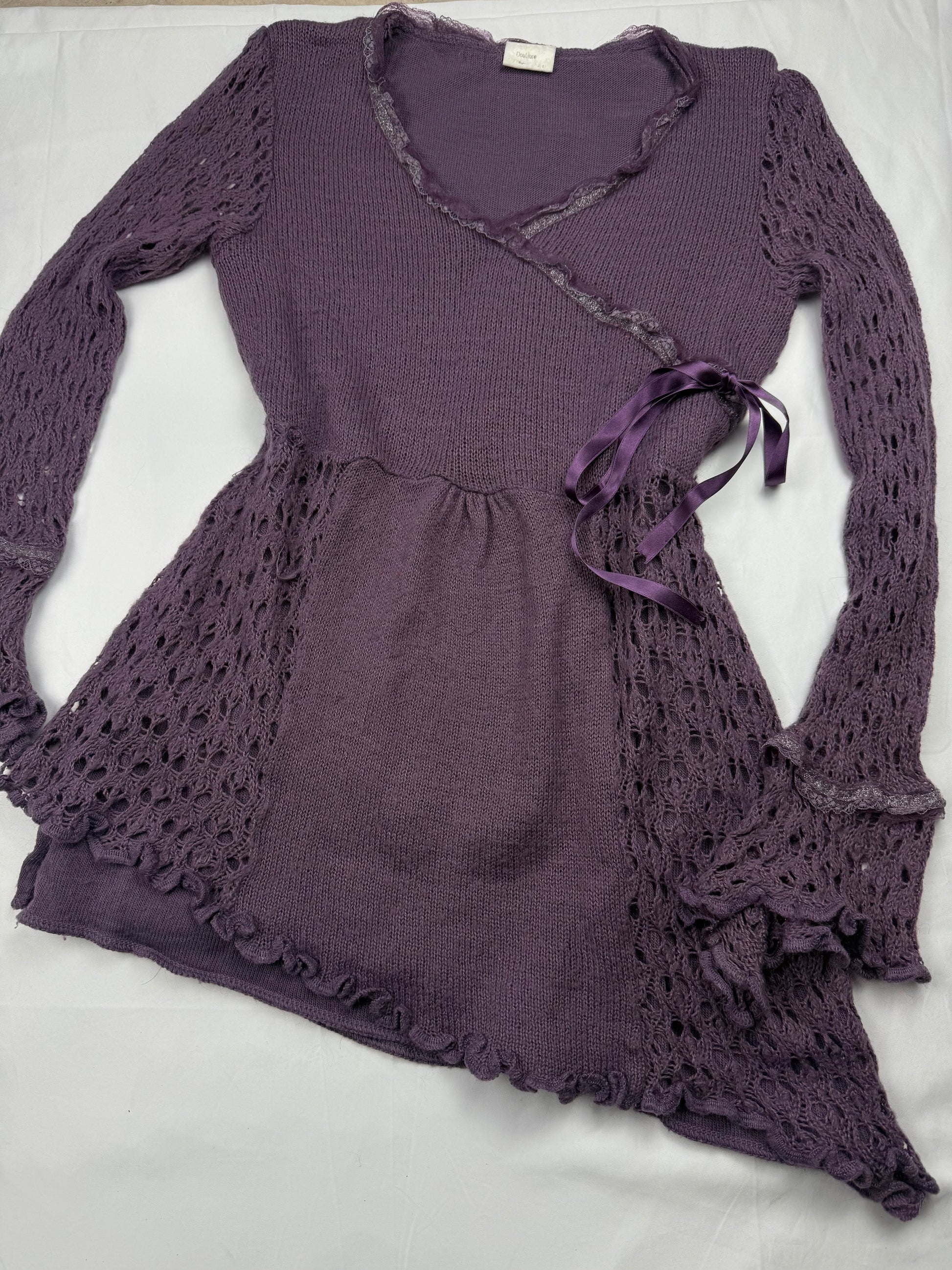 Purple embroidered asymmetric jumper (M/L)